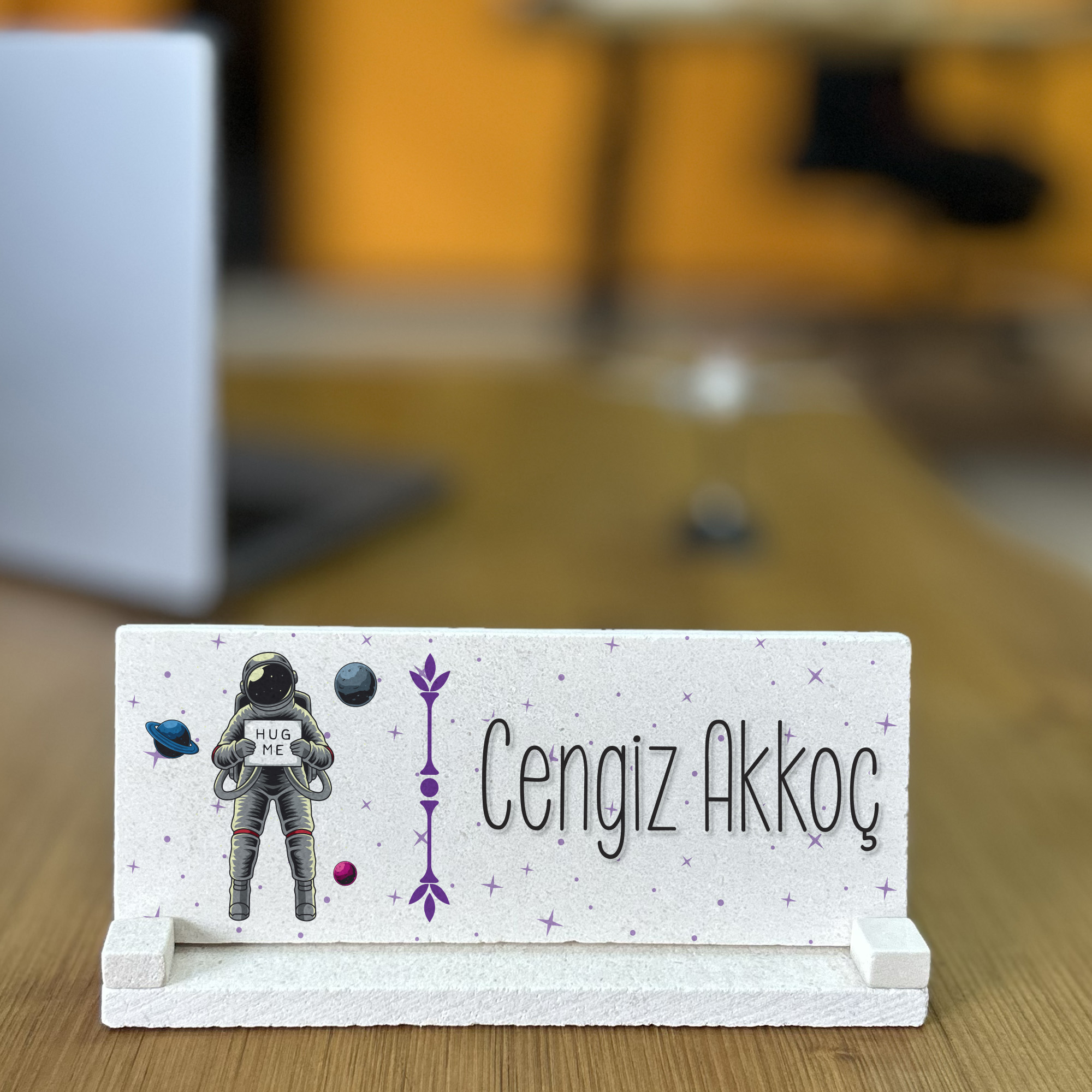 Kişiye%20Özel%20Hediye%20Hug%20Me%20Astronot%20Doğal%20Taş%20İsimlik